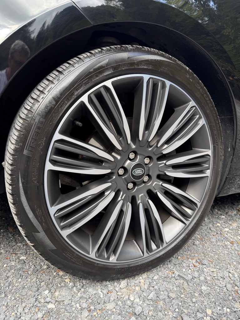 LAND ROVER Velar 2.0 T R DYNAMIC SE-image-3