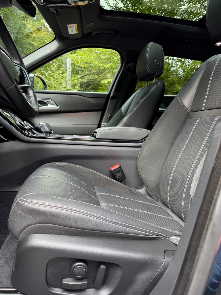 LAND ROVER Velar 2.0 T R DYNAMIC SE-image-6