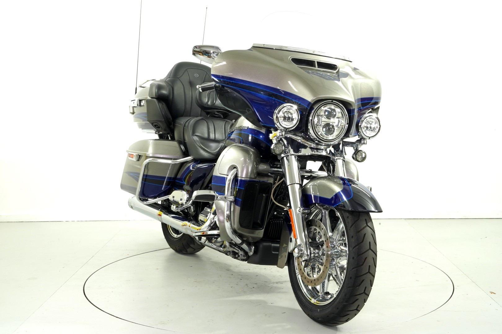 HARLEY-DAVIDSON FLHTKSE ABS-image-1