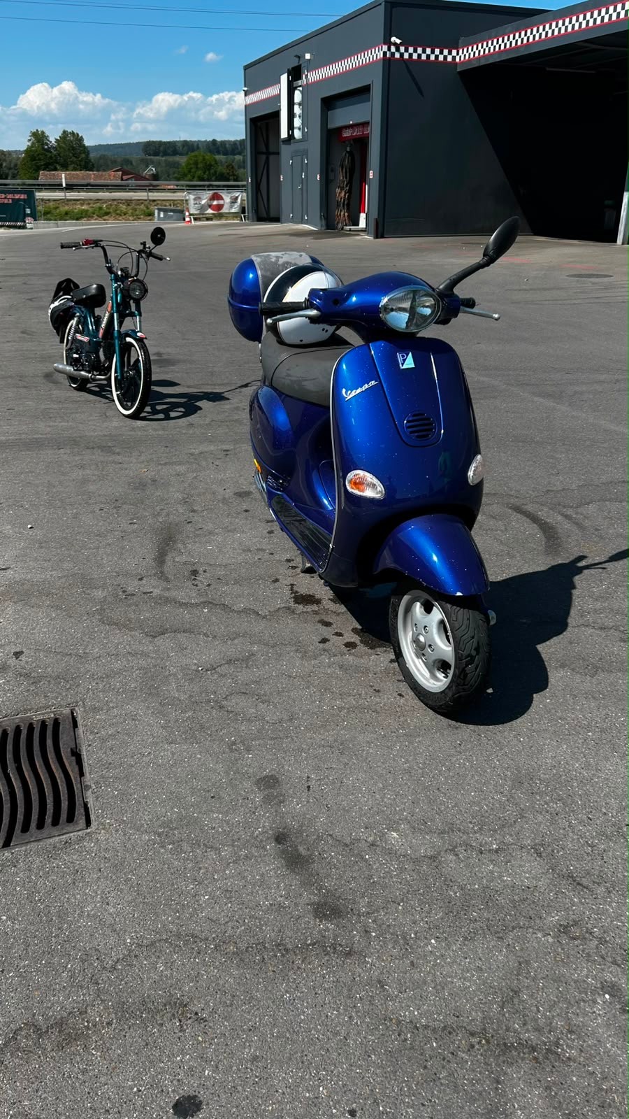 PIAGGIO Vespa 125 ET4-image-3