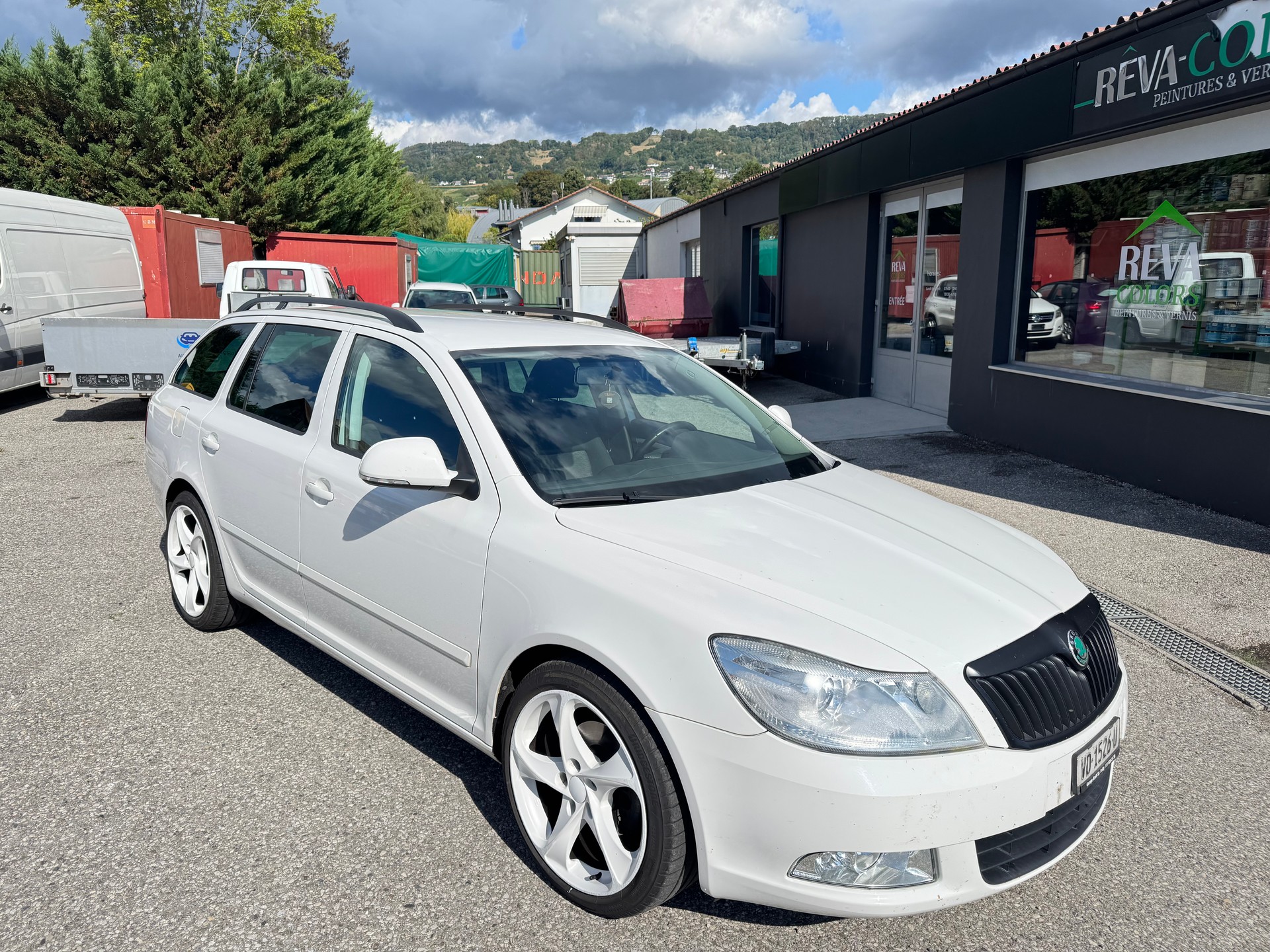 SKODA Octavia Combi 1.8 TSI Arosa 4x4-showroom-element-1
