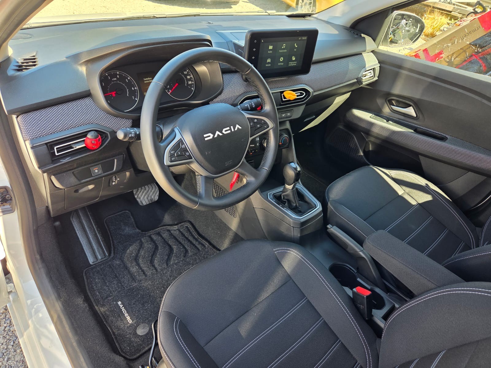 DACIA Sandero TCe 90 Expression CVT-image-8