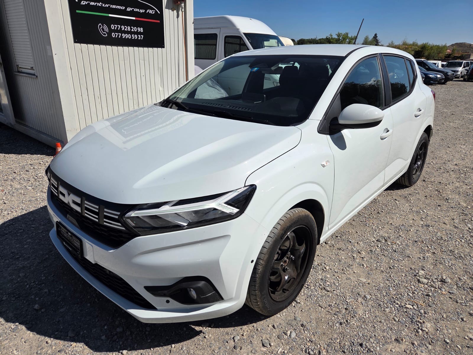 DACIA Sandero TCe 90 Expression CVT-image-1
