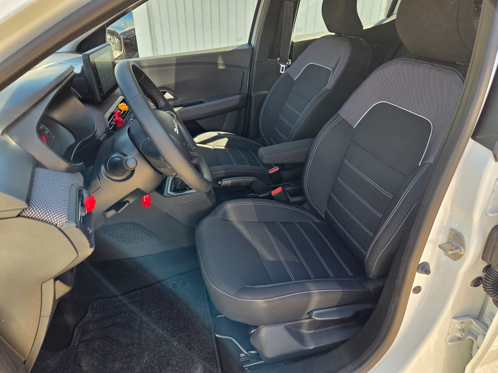 DACIA Sandero TCe 90 Expression CVT-image-11
