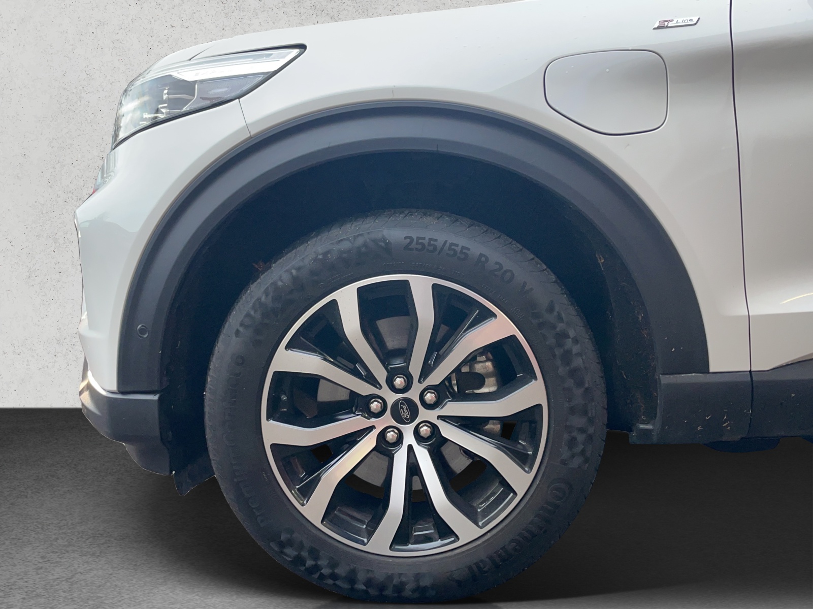 FORD Explorer 3.0 V6 Plug-in Hybrid ST-Line-image-13
