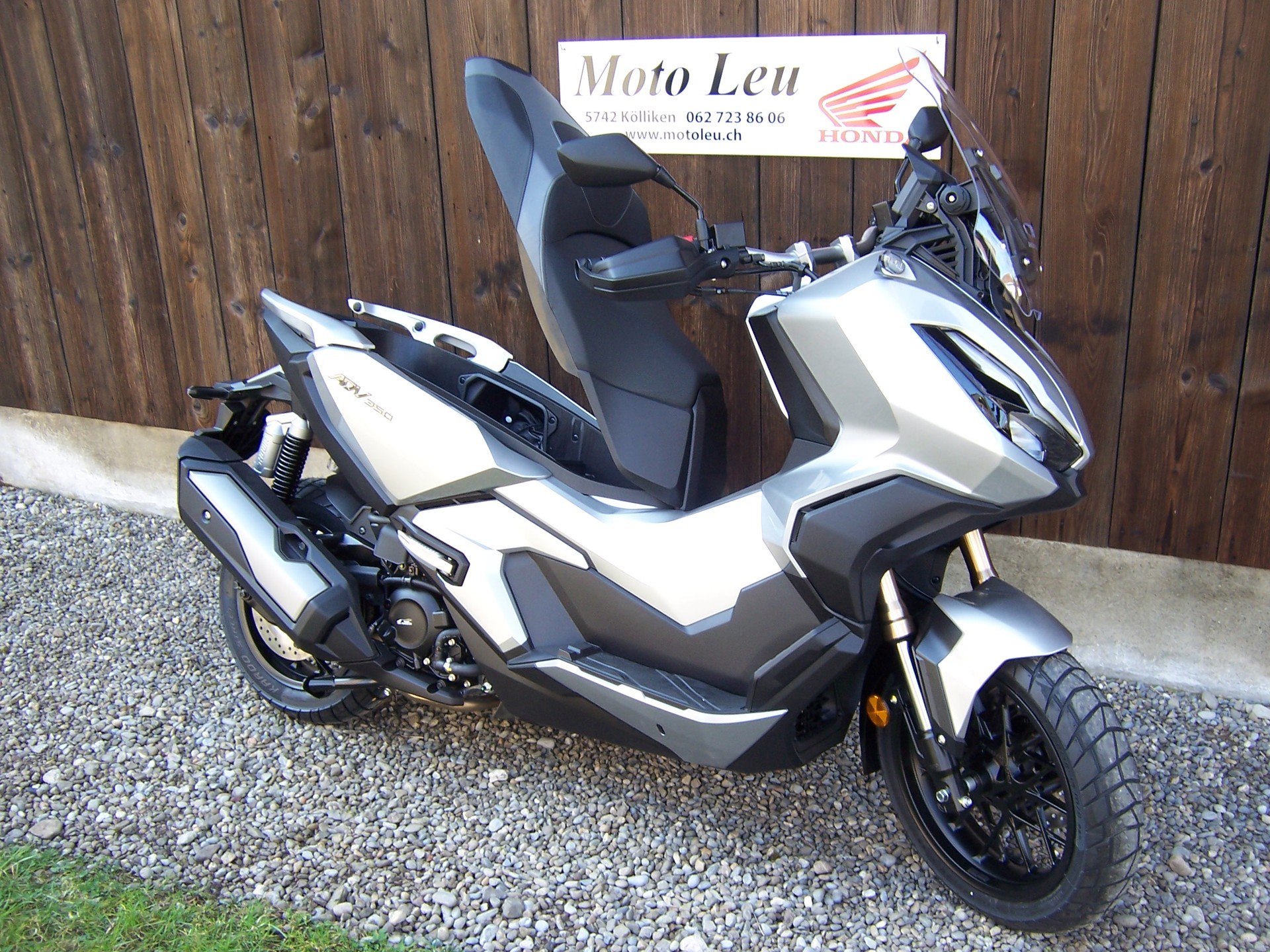 HONDA ADV 350-image-9