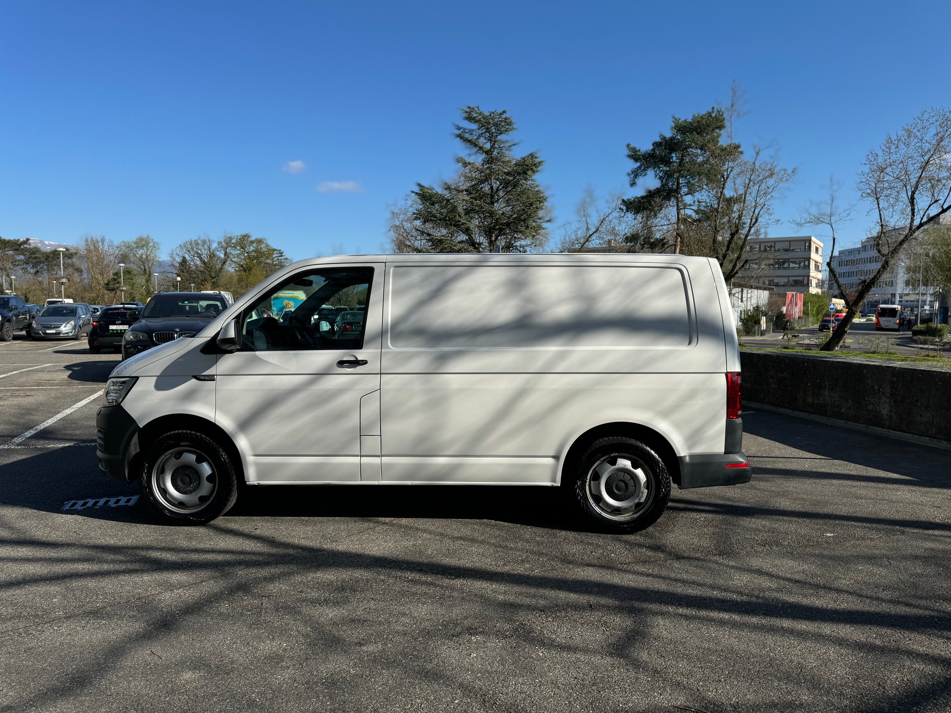 VW T6 2.0 Bi-TDI DSG-image-9