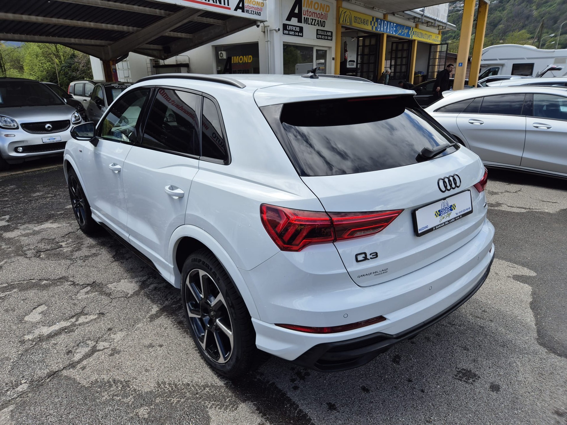 AUDI Q3 40 TDI S line quattro S-tronic-image-5