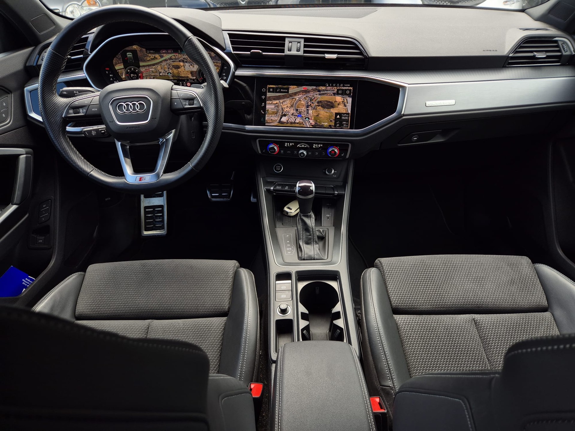 AUDI Q3 40 TDI S line quattro S-tronic-image-14