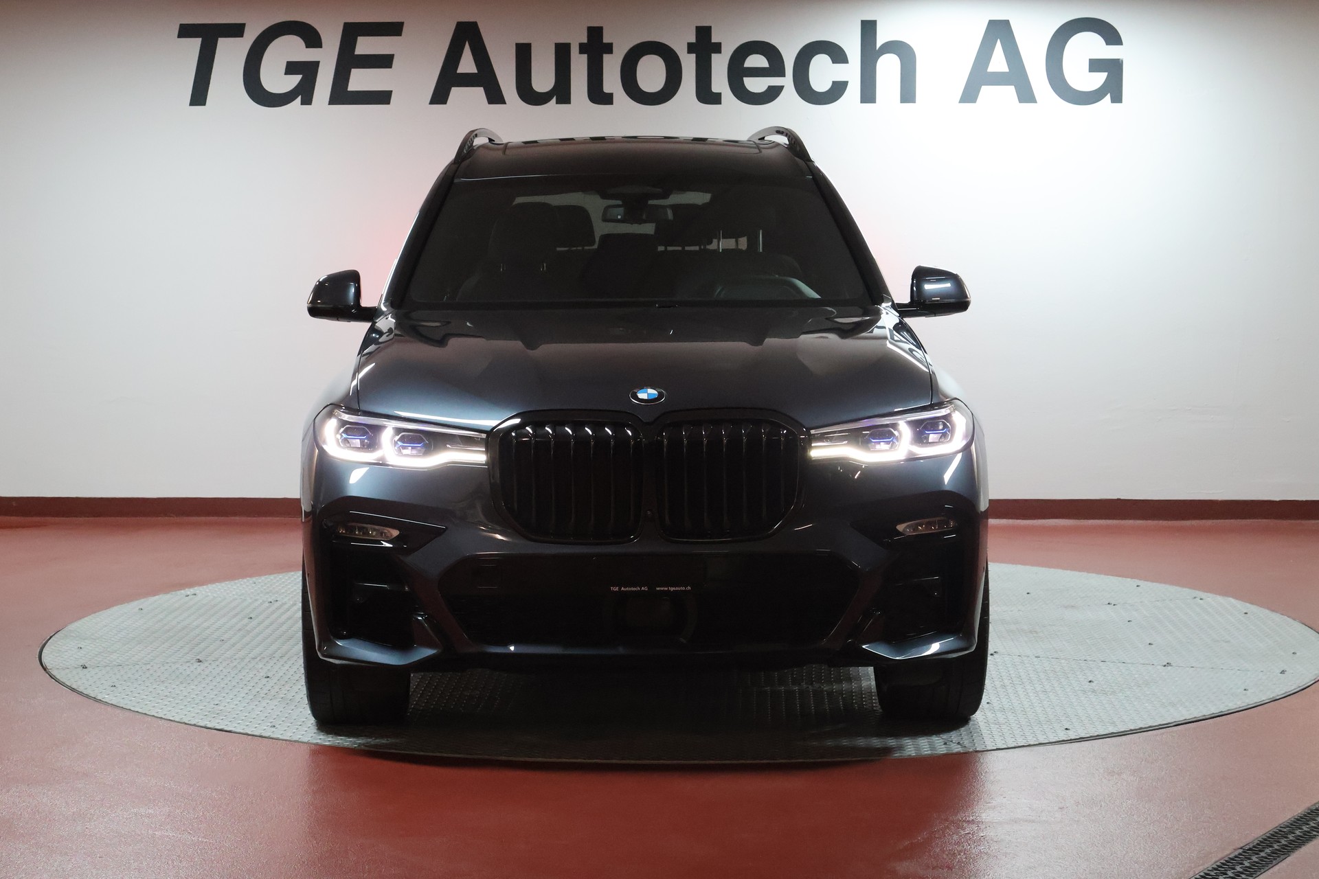 BMW X7 xDrive 48V 40d Steptronic M Sportpaket-showroom-element-2