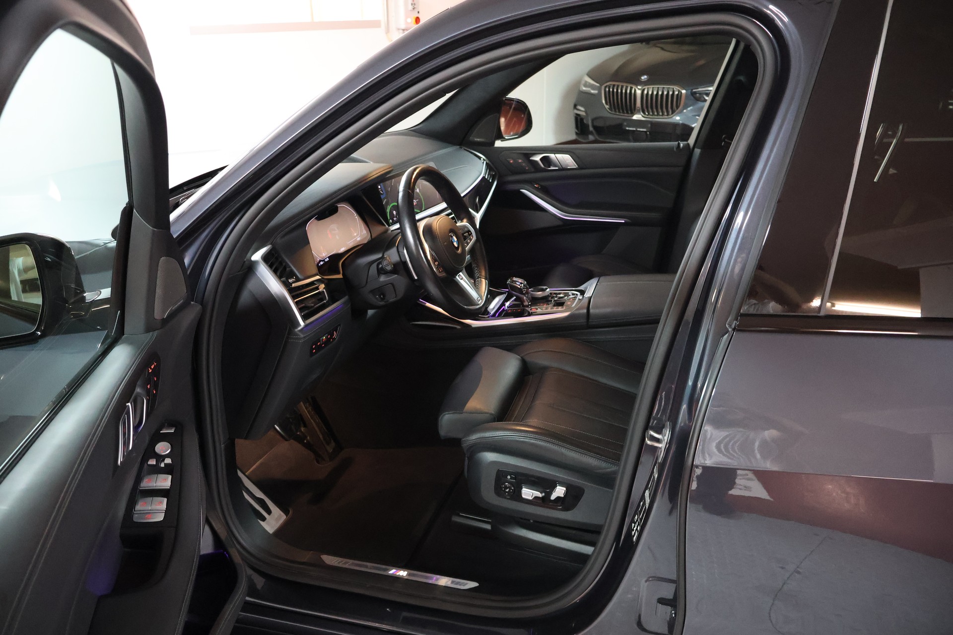 BMW X7 xDrive 48V 40d Steptronic M Sportpaket-image-6
