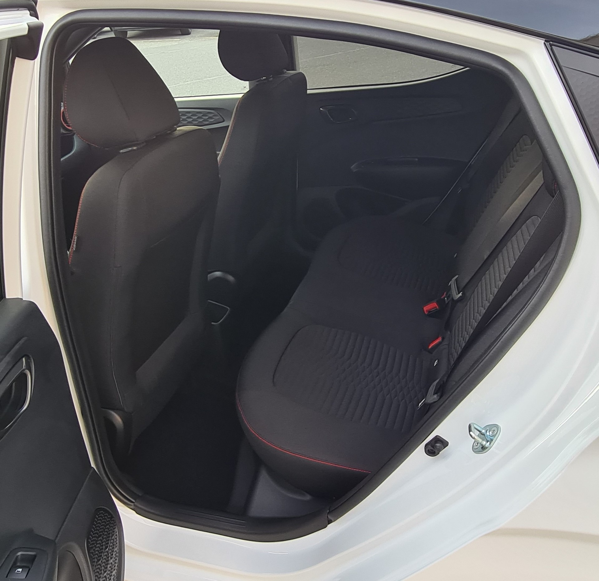 HYUNDAI i10 1.0 T-GDI N-Line-image-11