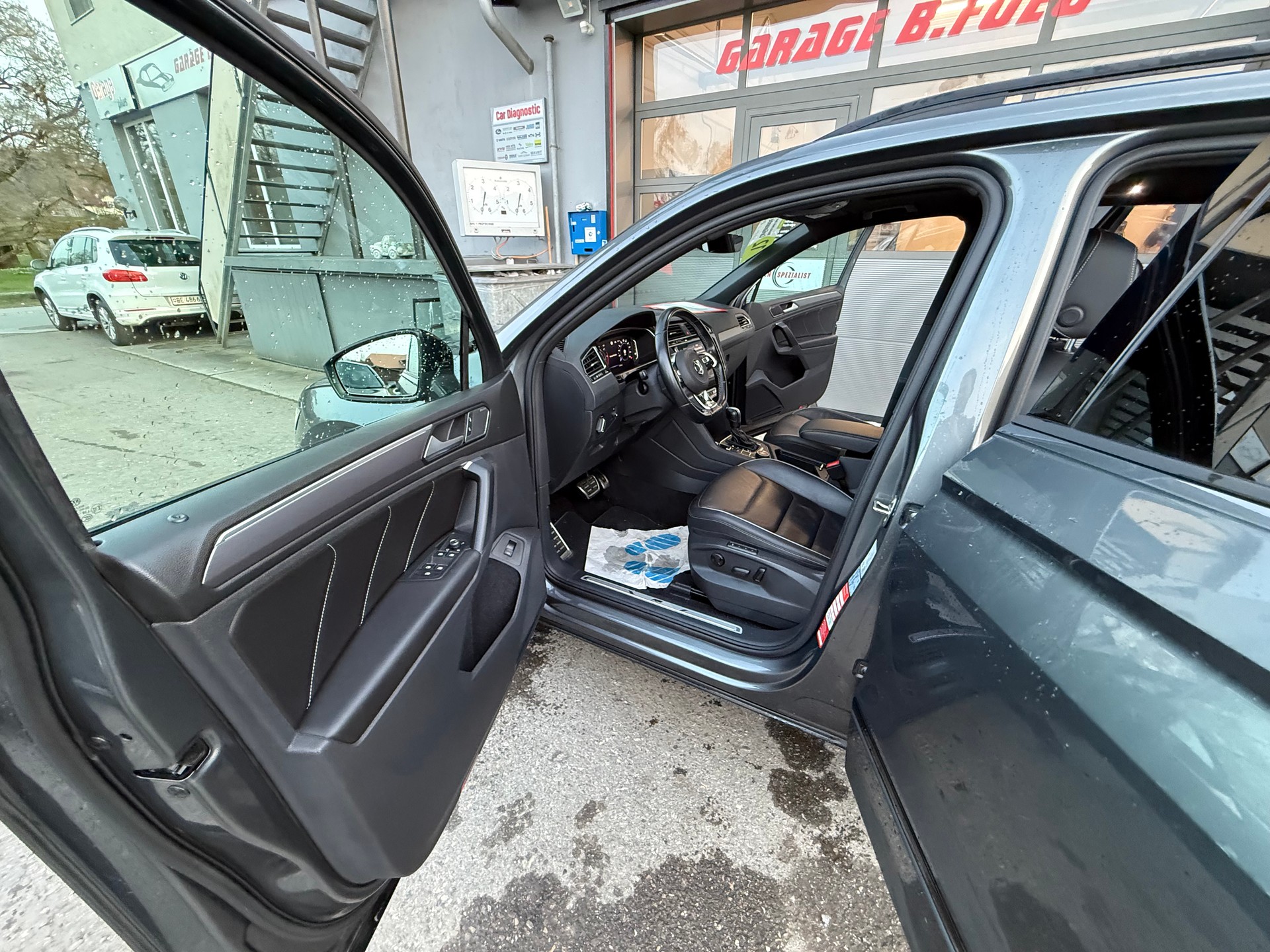 VW Tiguan 2.0 TDI SCR Highline 4Motion DSG-image-8