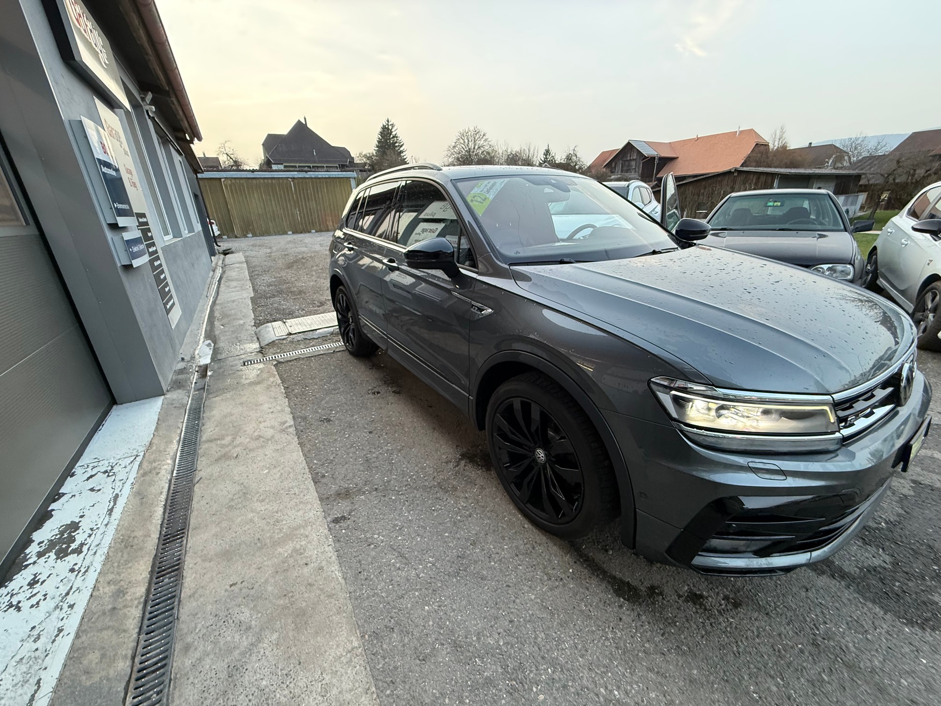 VW Tiguan 2.0 TDI SCR Highline 4Motion DSG-image-5