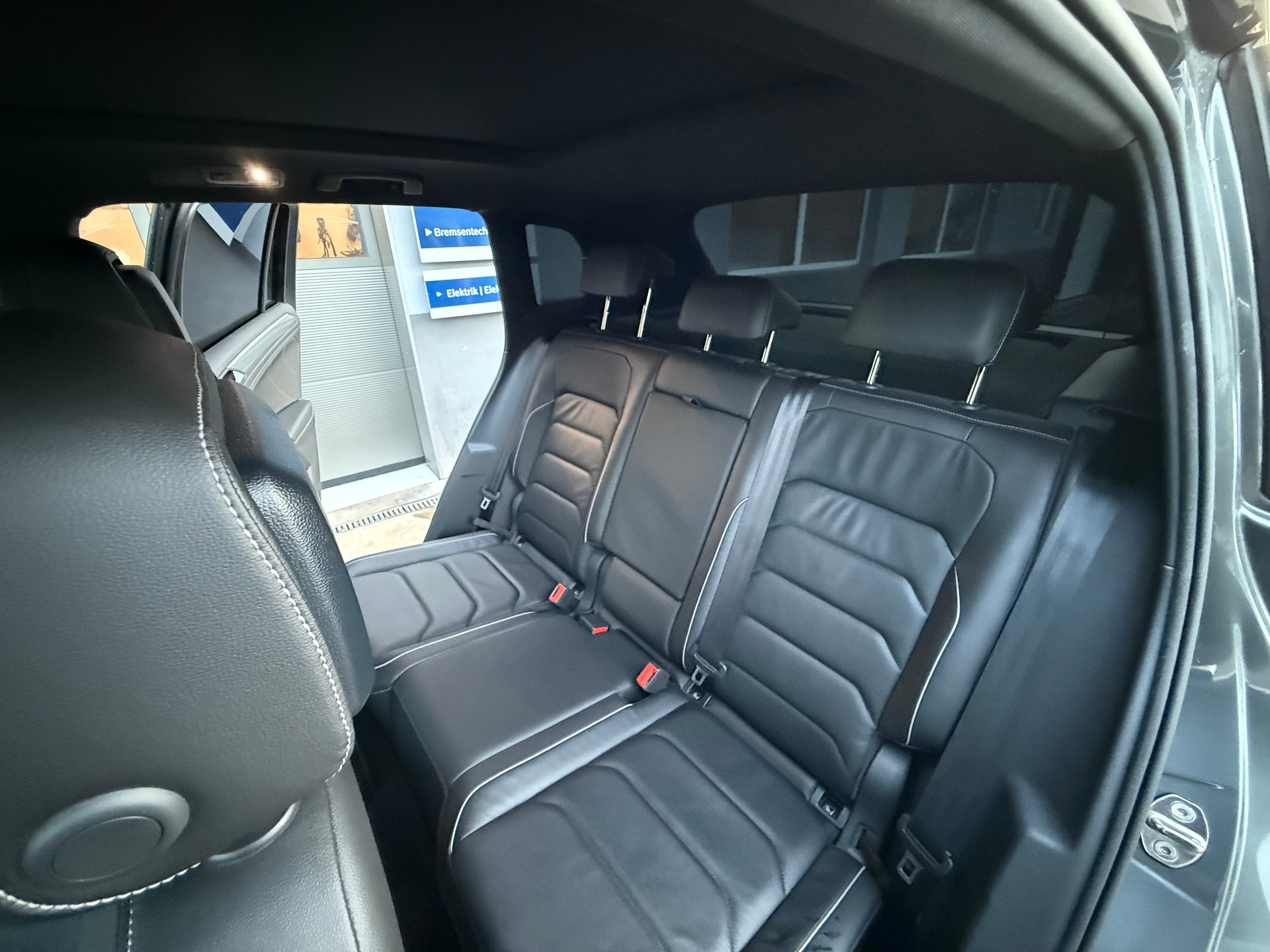 VW Tiguan 2.0 TDI SCR Highline 4Motion DSG-image-9