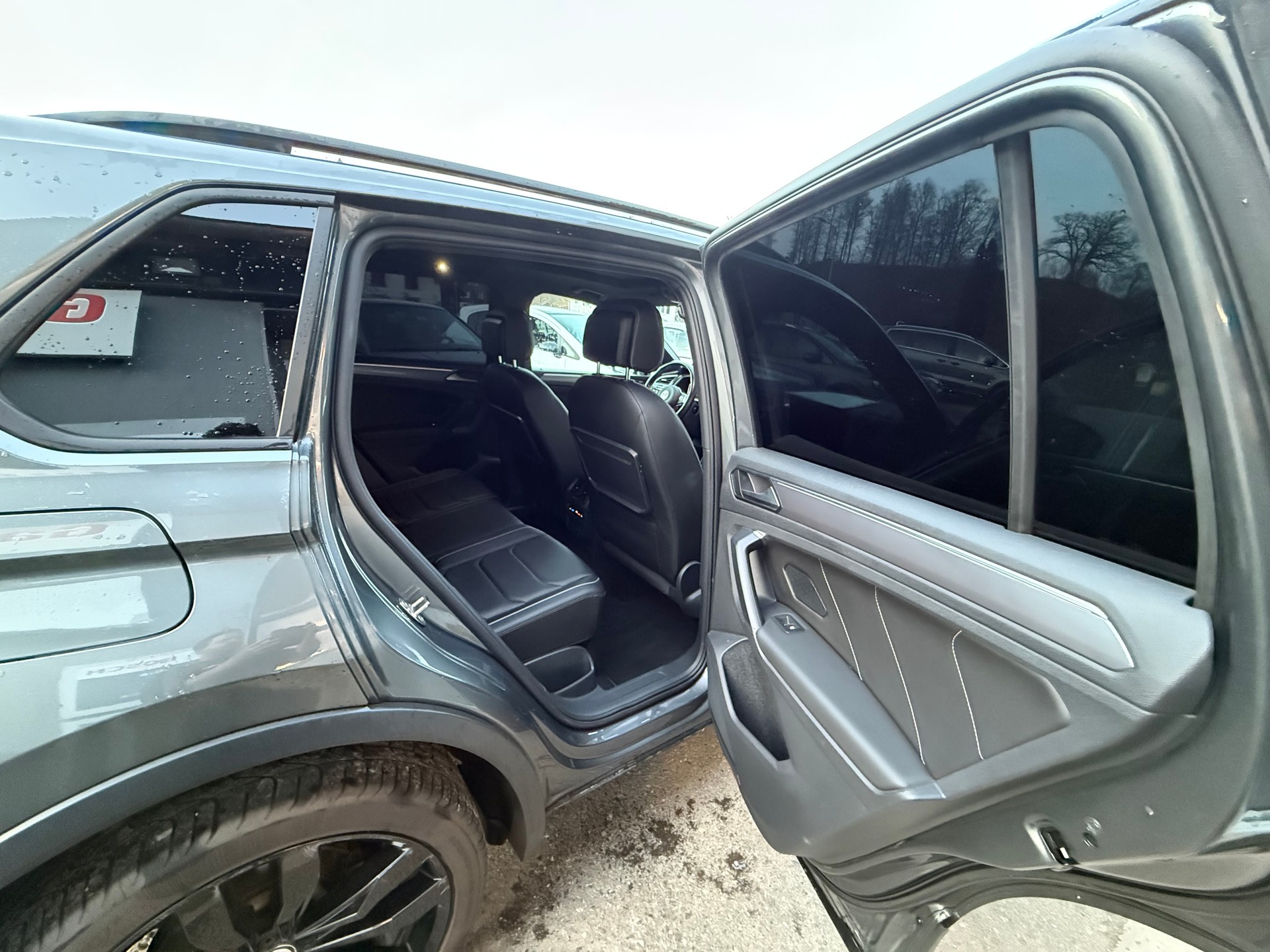 VW Tiguan 2.0 TDI SCR Highline 4Motion DSG-image-12