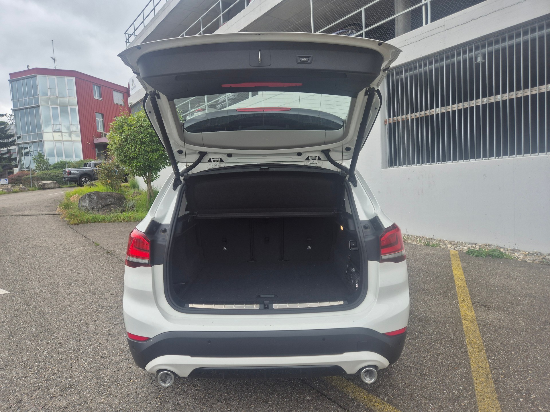 BMW X1 xDrive 18d xLine Steptronic-image-8