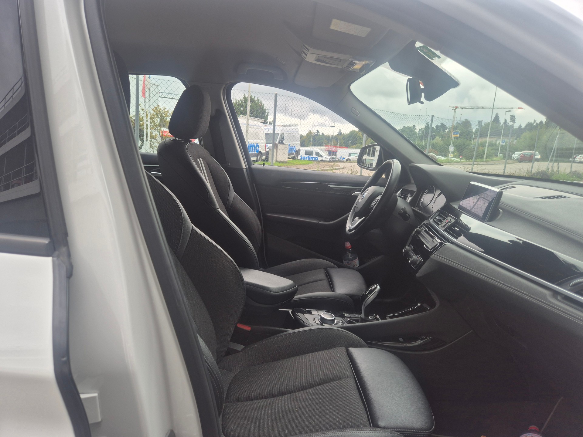 BMW X1 xDrive 18d xLine Steptronic-image-11
