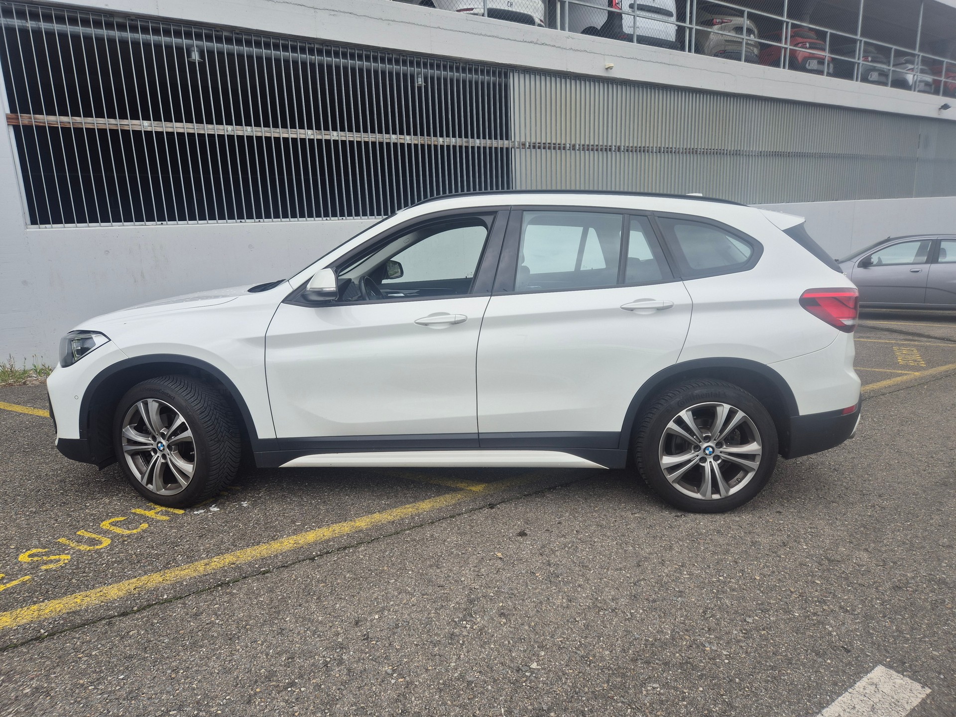 BMW X1 xDrive 18d xLine Steptronic-image-4