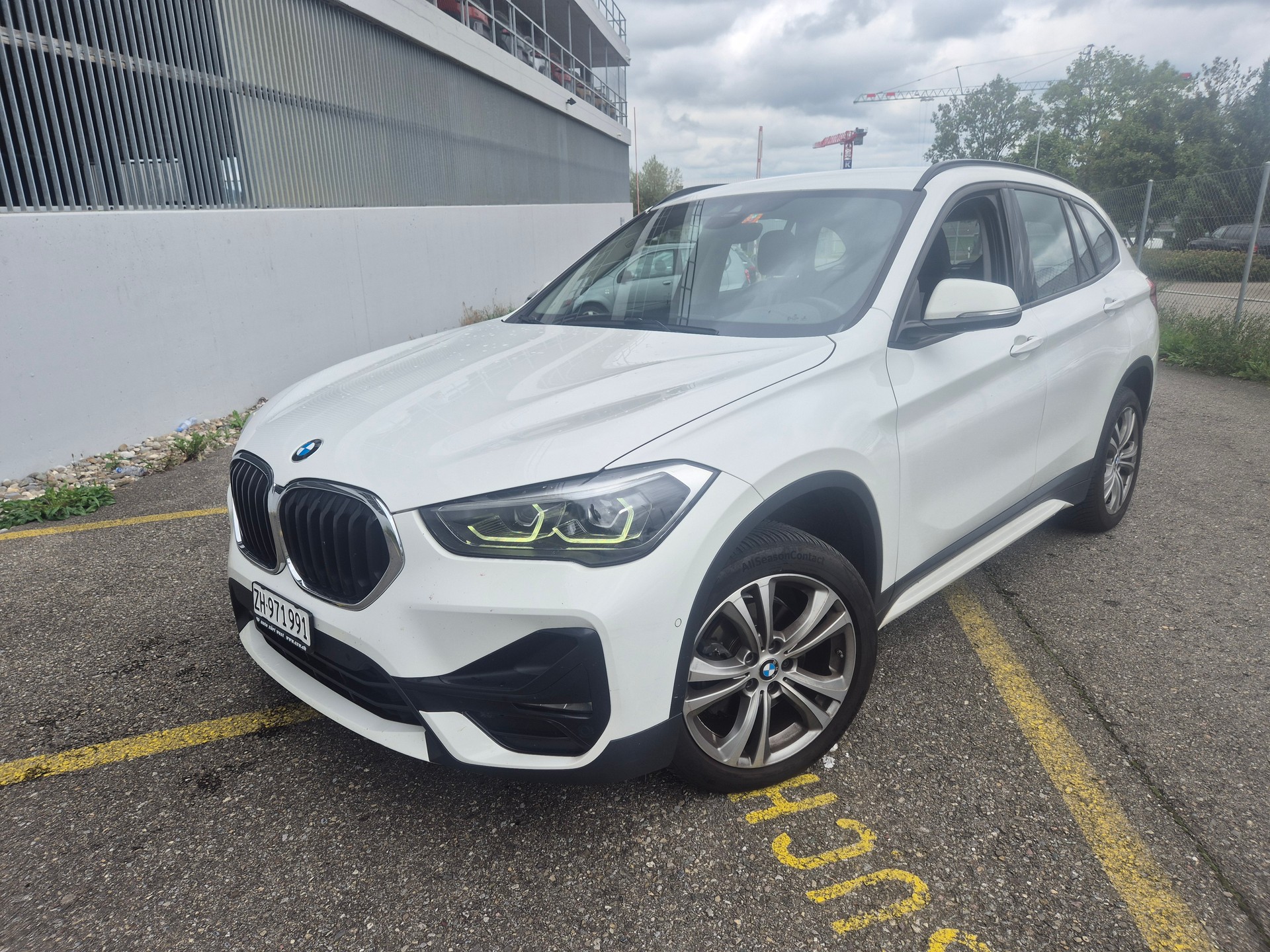 BMW X1 xDrive 18d xLine Steptronic-image-1