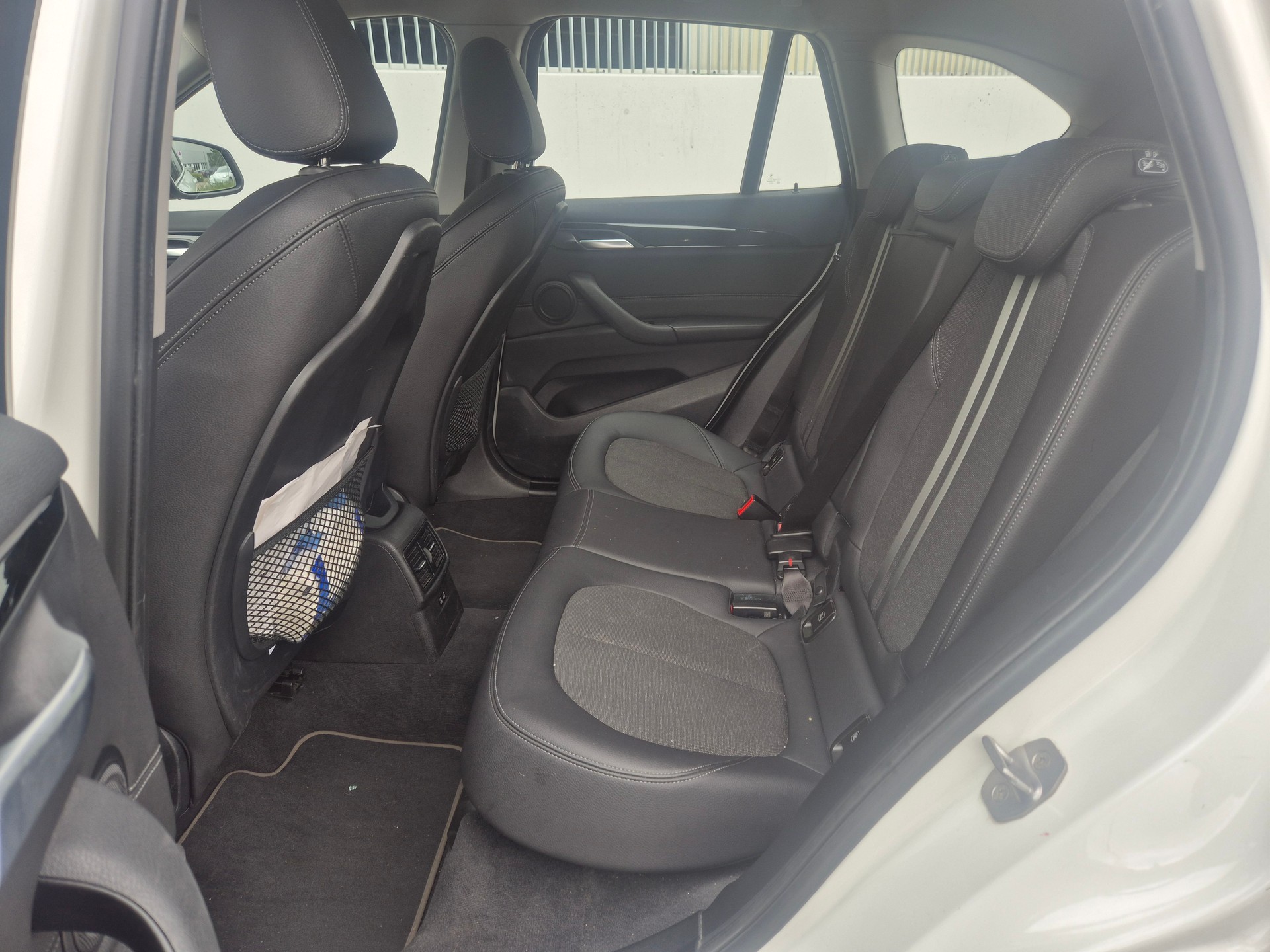 BMW X1 xDrive 18d xLine Steptronic-image-12