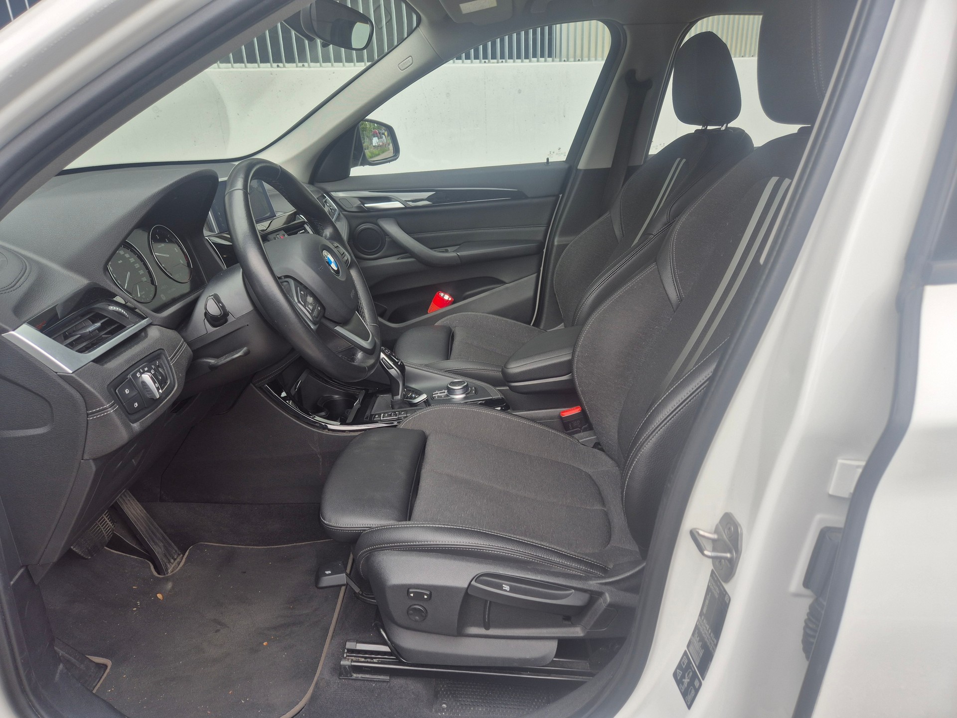 BMW X1 xDrive 18d xLine Steptronic-image-10