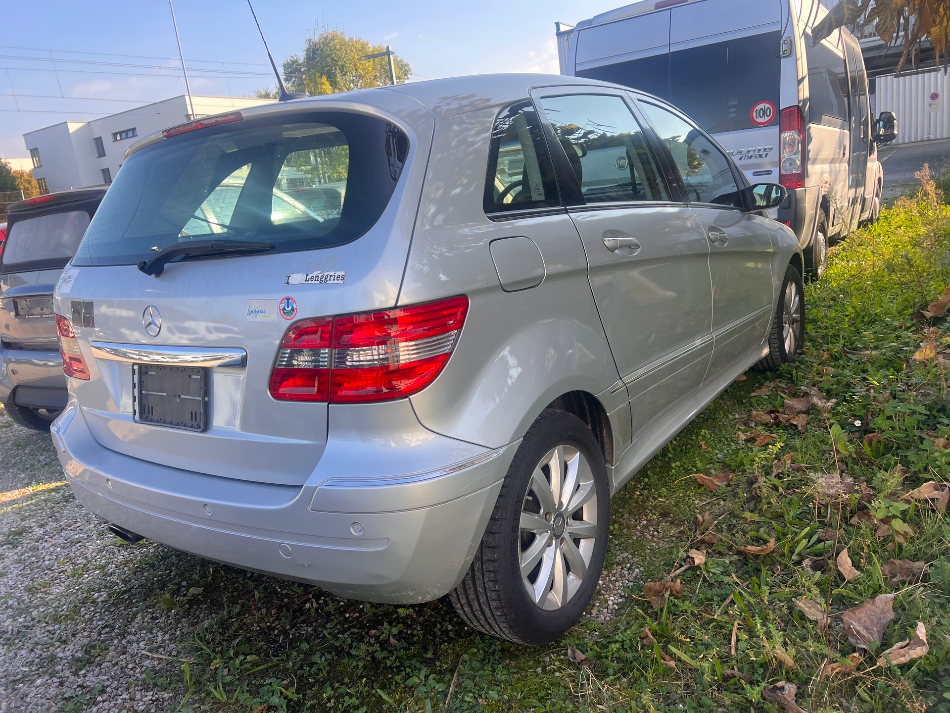 MERCEDES-BENZ B 200-image-4
