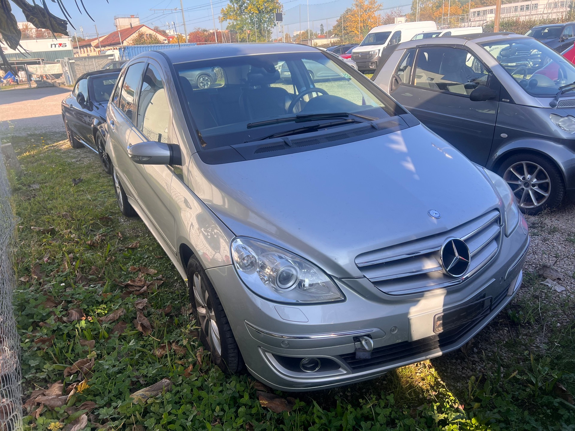 MERCEDES-BENZ B 200