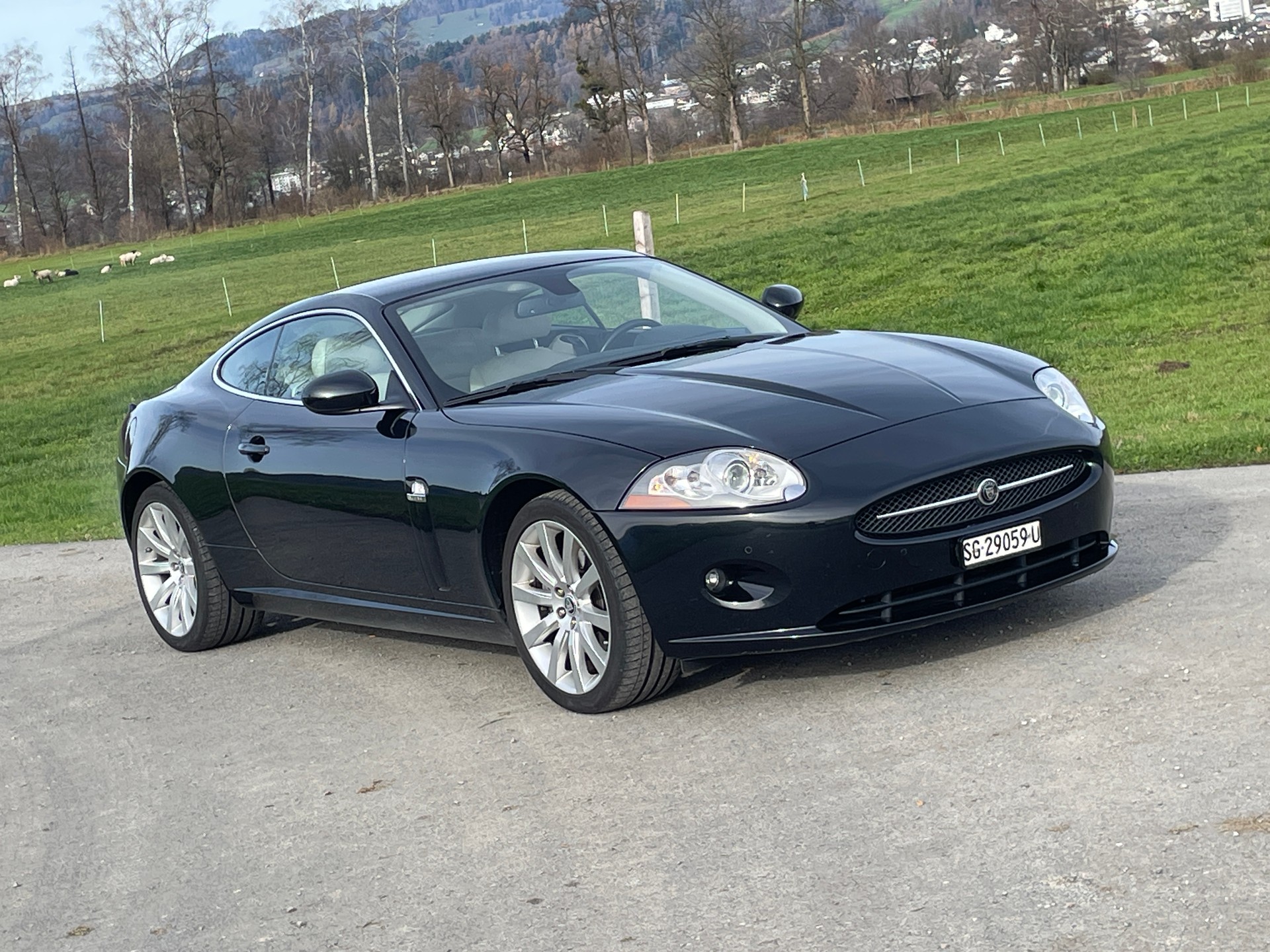 JAGUAR XK 4.2 V8 Automatic-image-2