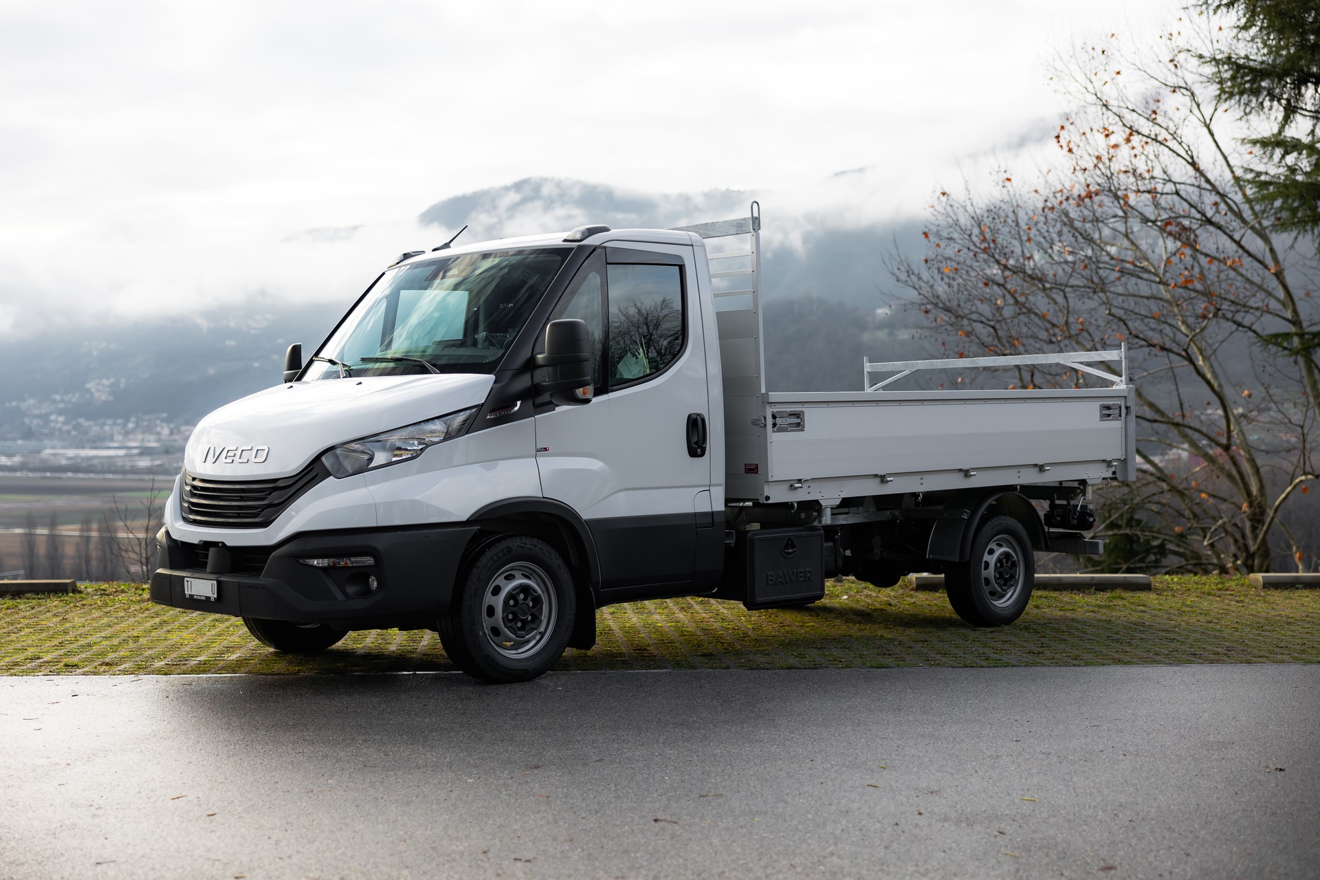 IVECO 35 S 18H A8-F30C Seitenkipper mit AHK-image-2