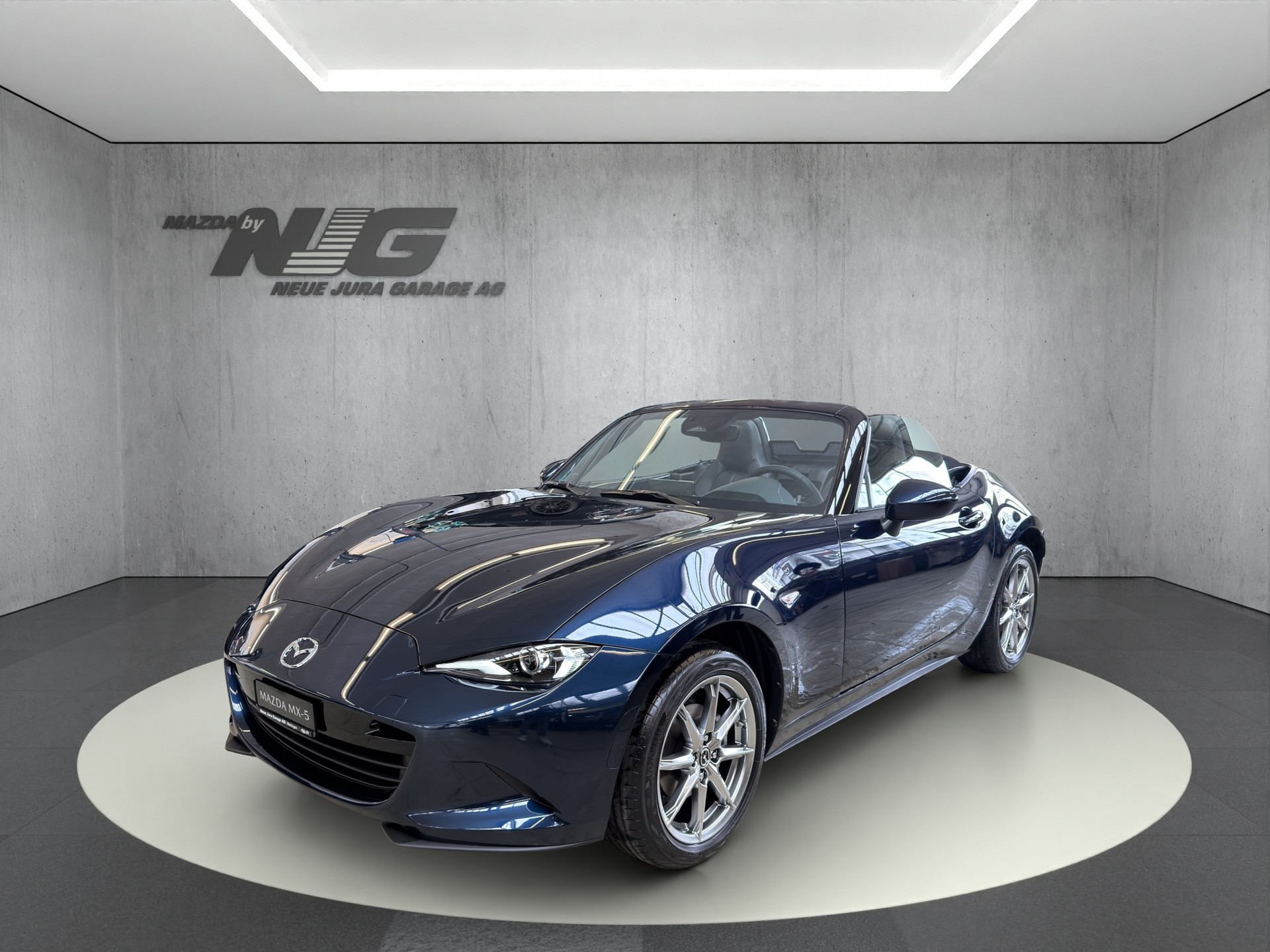 MAZDA MX-5 Skyactiv-G 132 Exclusive-line-showroom-element-2