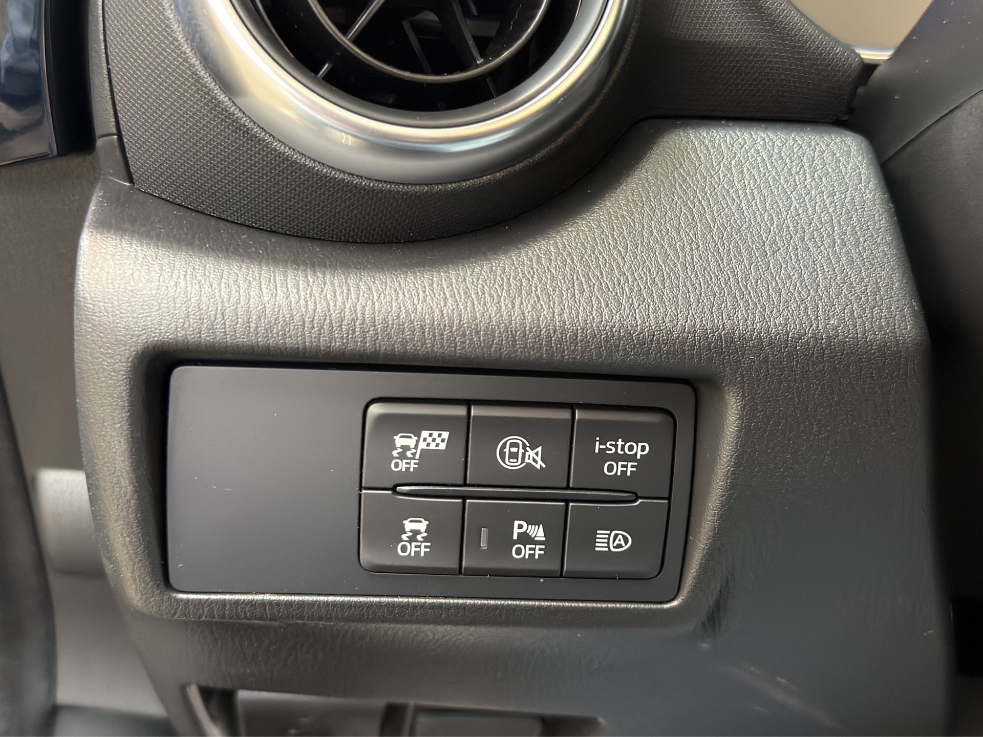 MAZDA MX-5 Skyactiv-G 132 Exclusive-line-image-14
