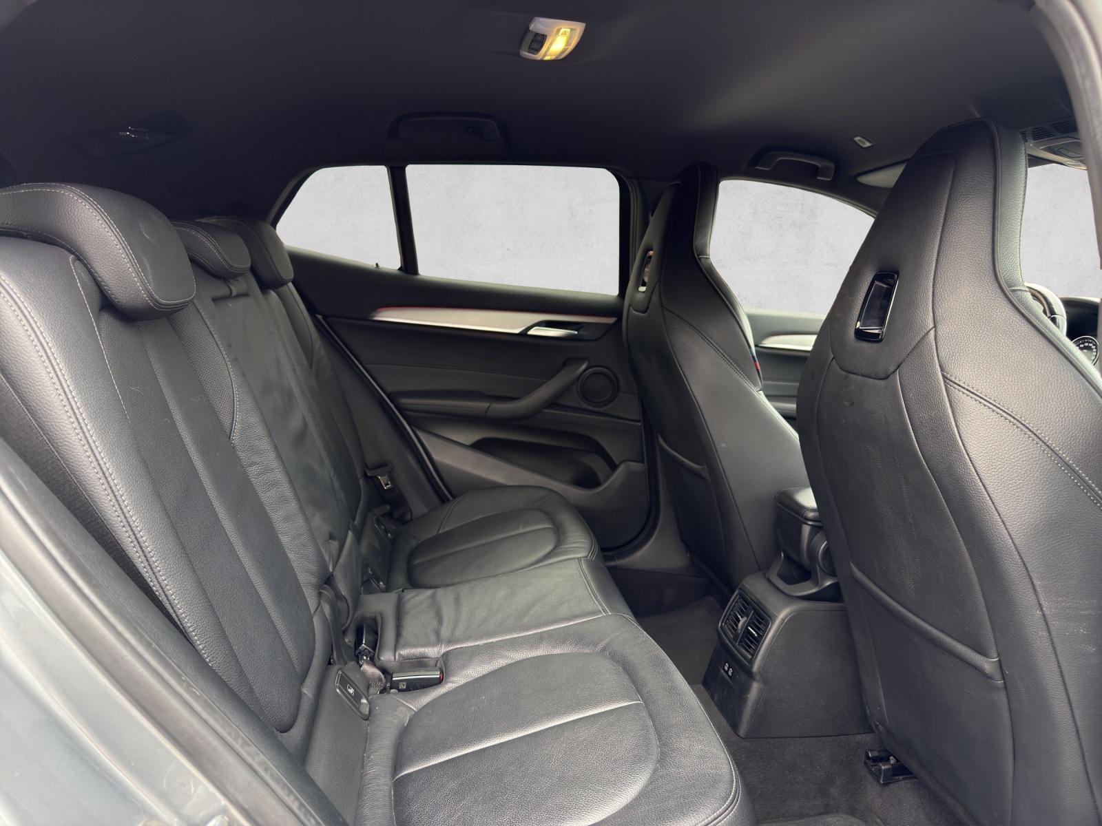 BMW X2 xDrive 20i M Sport-image-15