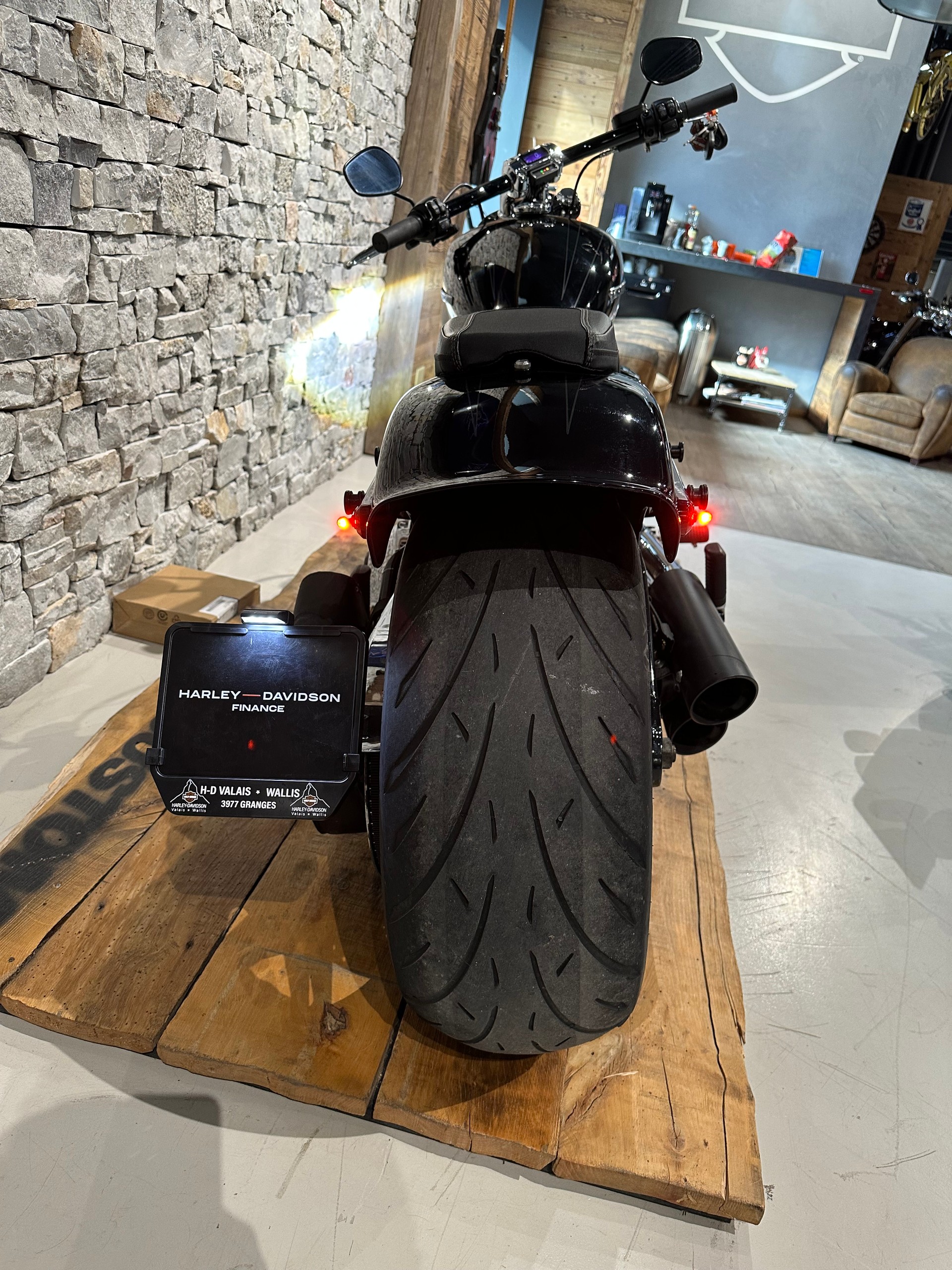 HARLEY-DAVIDSON FXBRS Breakout 114 ABS-image-4