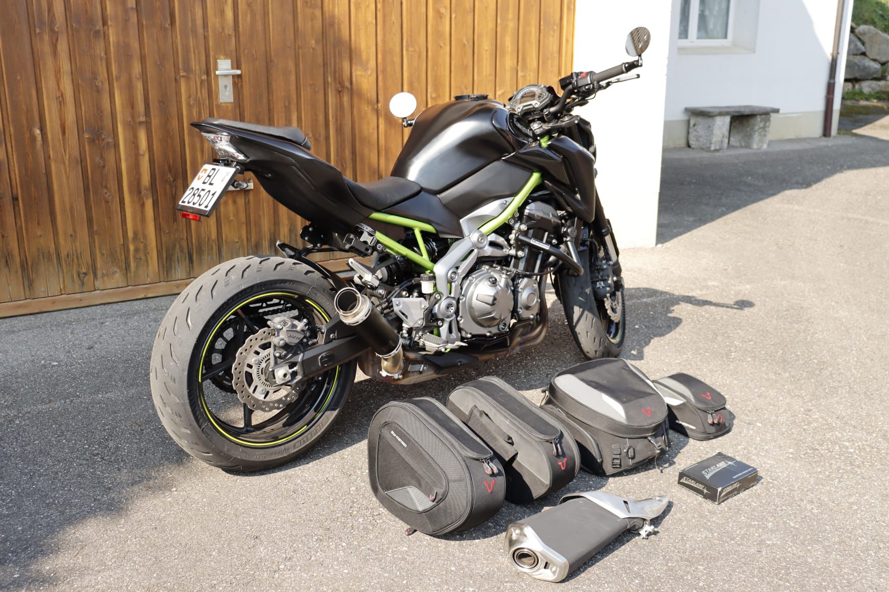 KAWASAKI Z 900-image-1