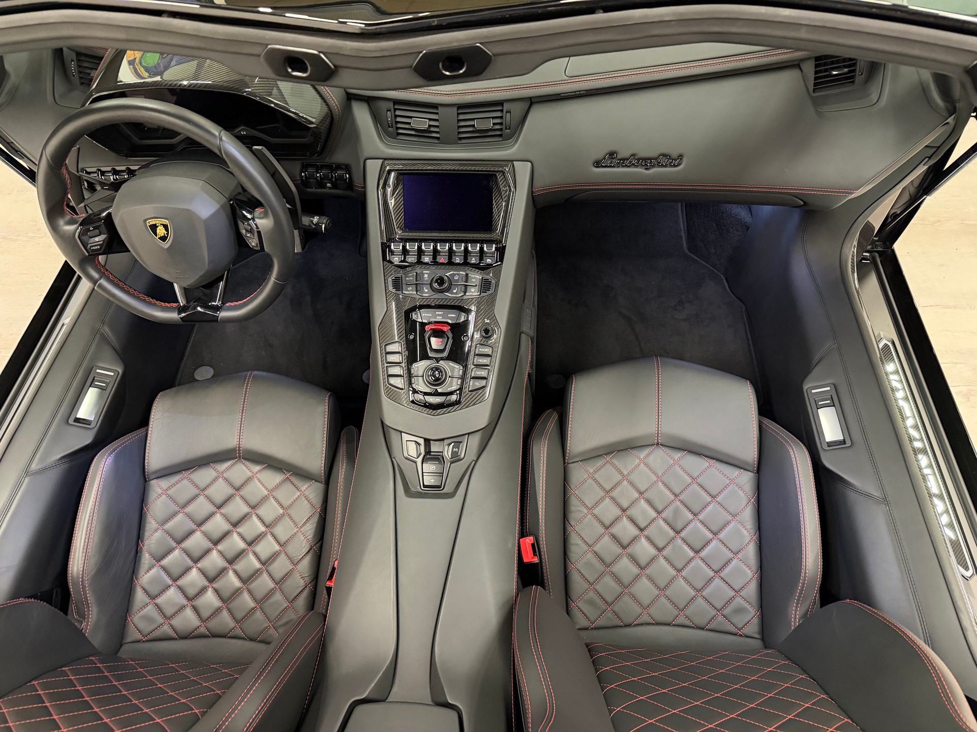 LAMBORGHINI Aventador S LP740-4 Roadster E-Gear-image-26