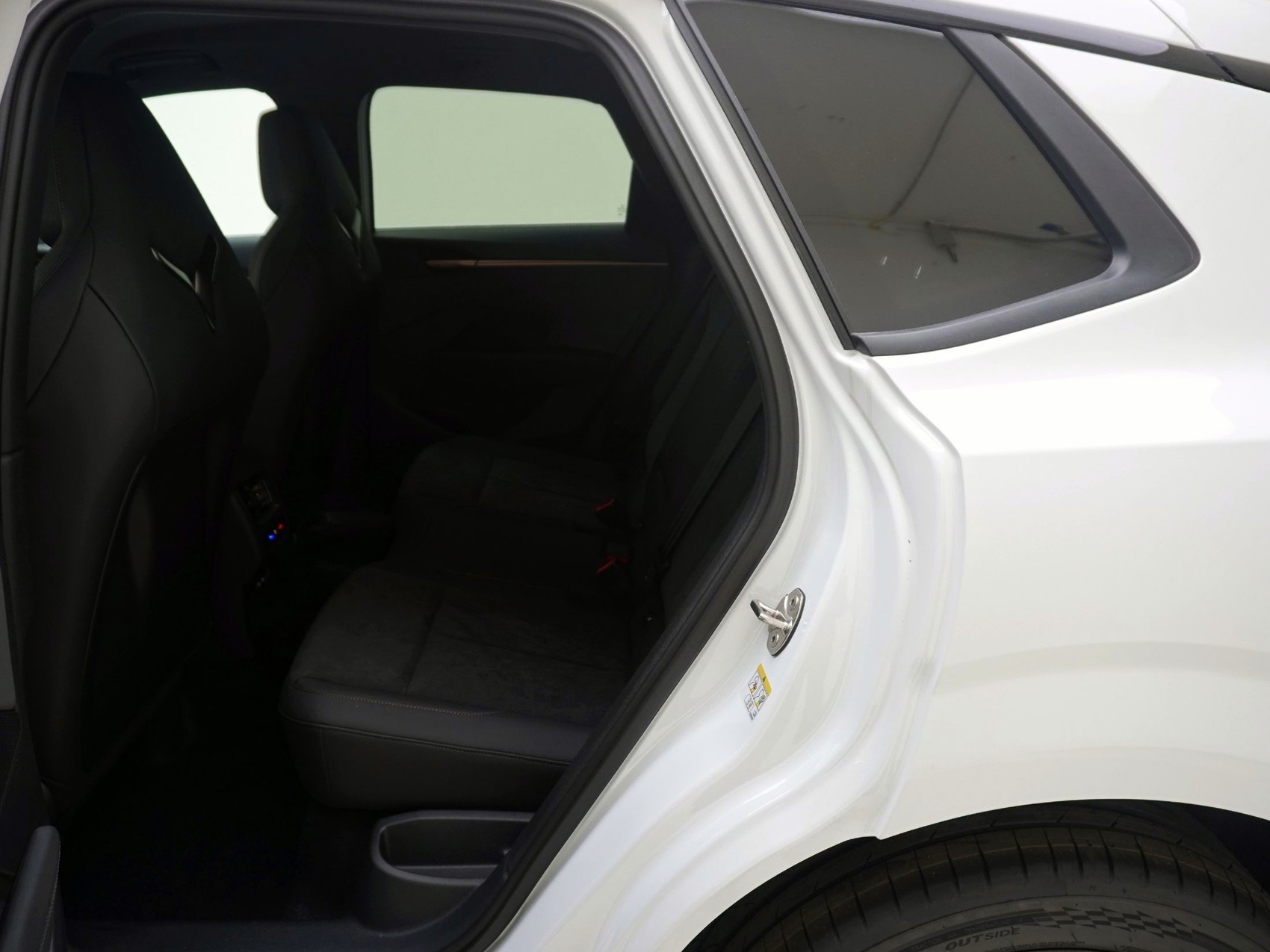CUPRA Terramar 1.5 eTSI DSG-image-15