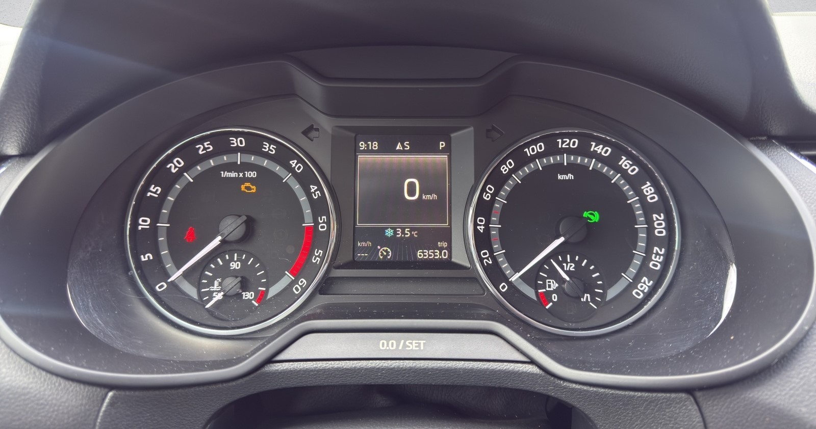 SKODA Octavia Combi 2.0 TDI Scout 4x4 DSG-image-9