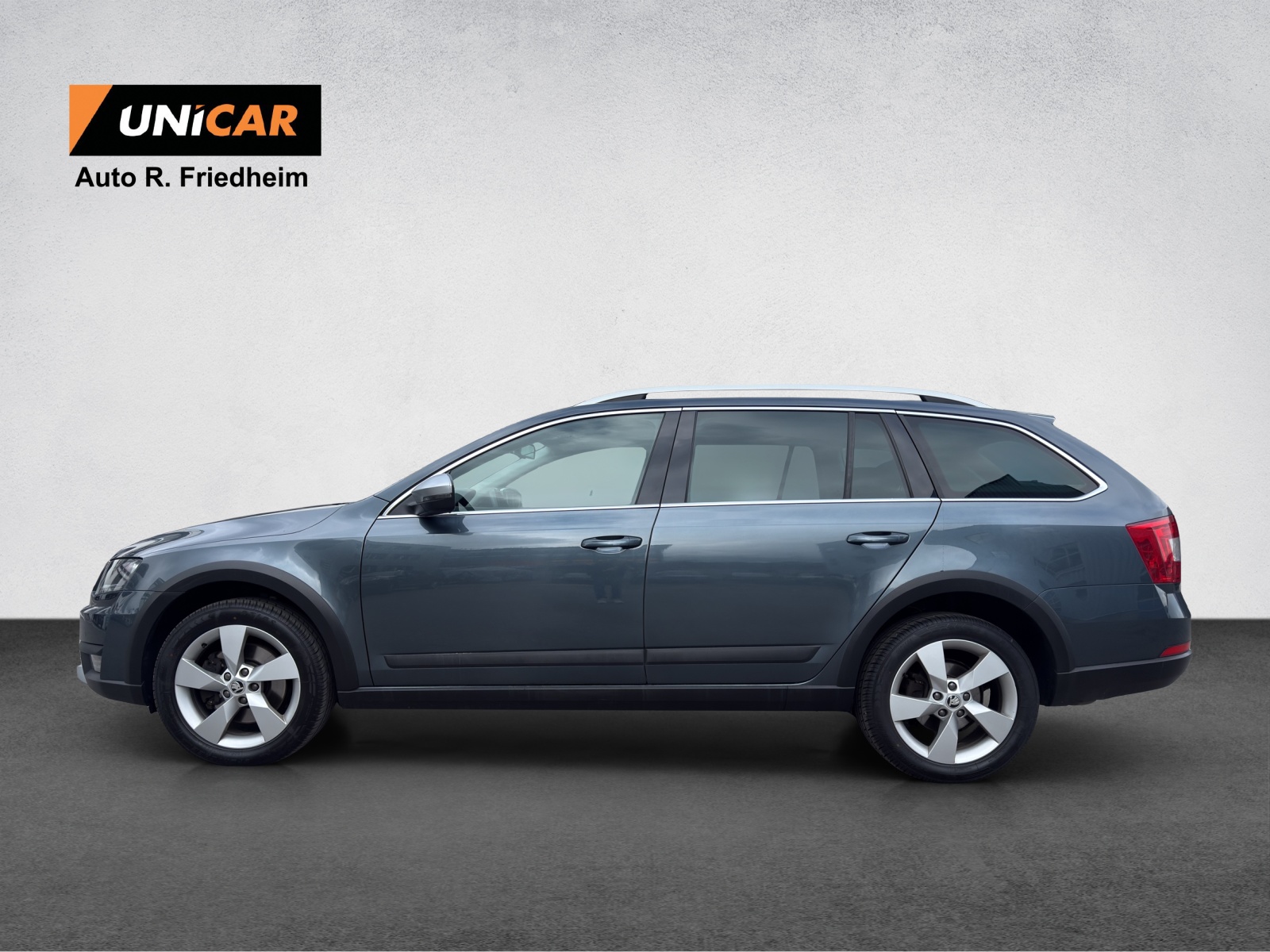 SKODA Octavia Combi 2.0 TDI Scout 4x4 DSG-showroom-element-3