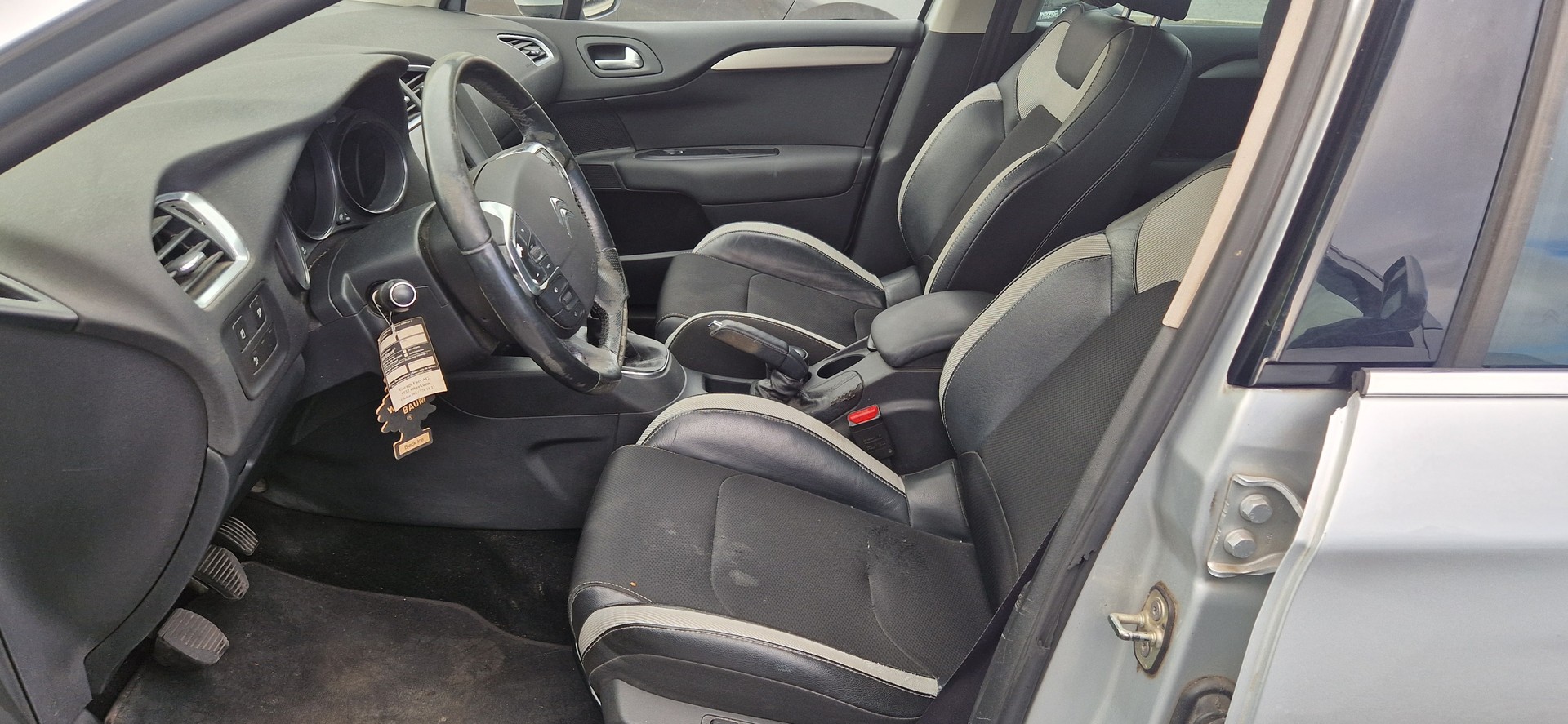 CITROEN C4 Berline 1.6 VTi Séduction-image-5