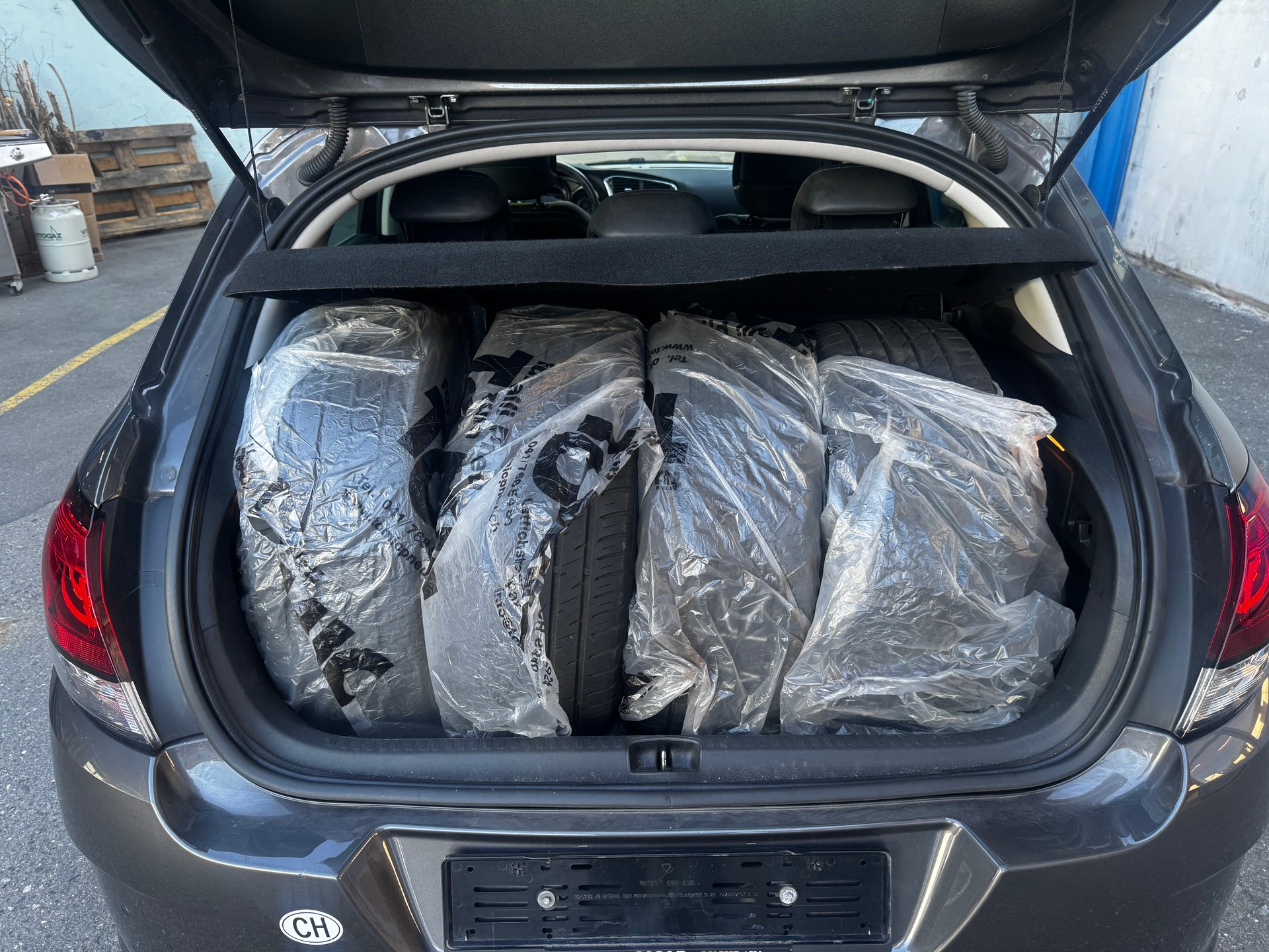 CITROEN C4 1.2 Pure Tech Shine Automatic-image-9