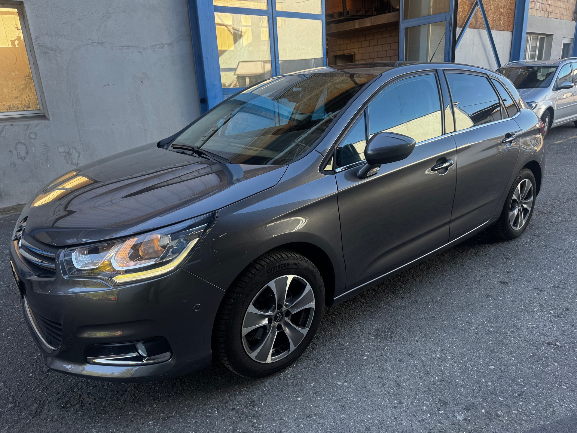 CITROEN C4 1.2 Pure Tech Shine Automatic