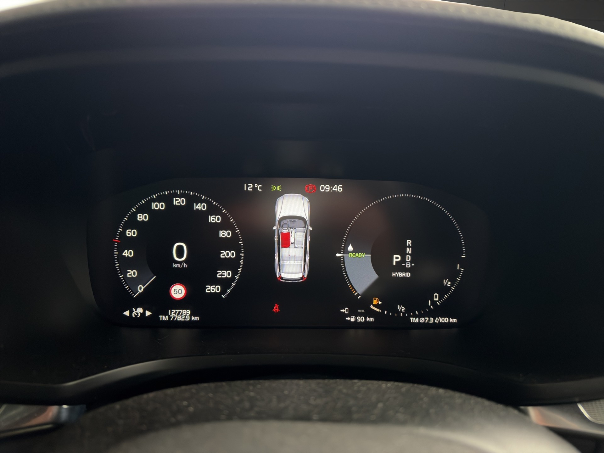 VOLVO V60 T8 eAWD Twin Engine R-Design Geartronic-image-10