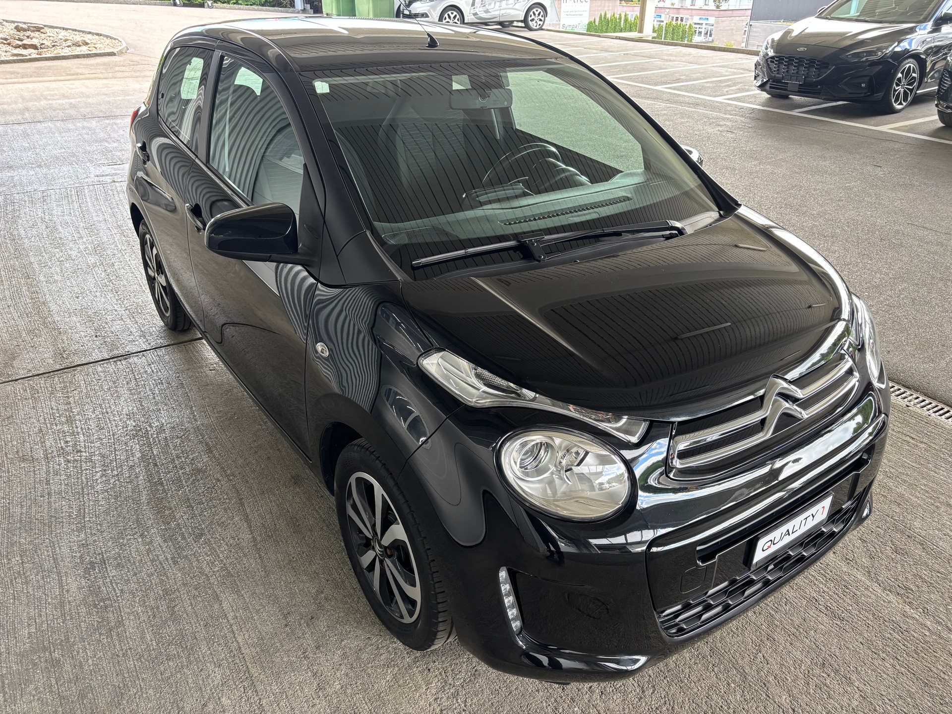 CITROEN C1 1.0 VTi ETG5 Shine Edition-showroom-element-1