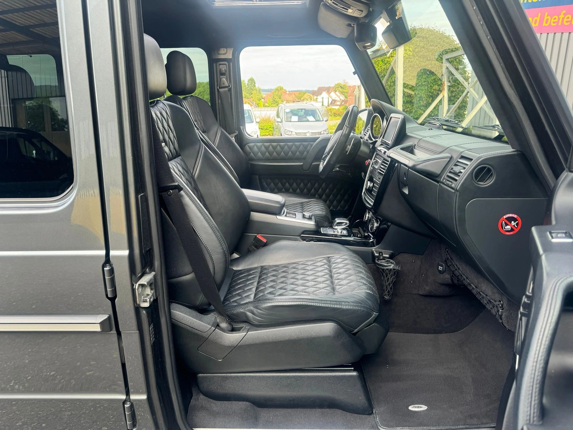 MERCEDES-BENZ G 63 AMG lang Wagon CH-FAHRZEUG-image-9