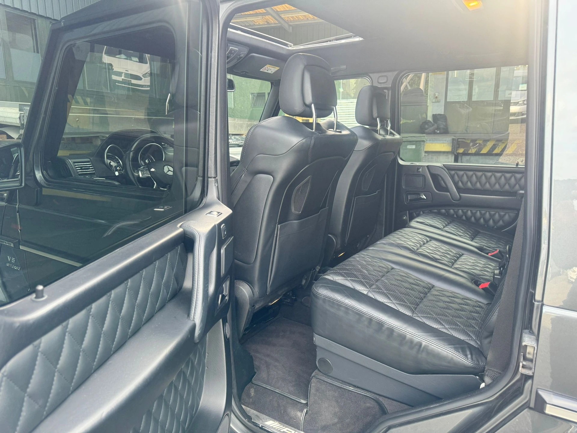 MERCEDES-BENZ G 63 AMG lang Wagon CH-FAHRZEUG-image-12