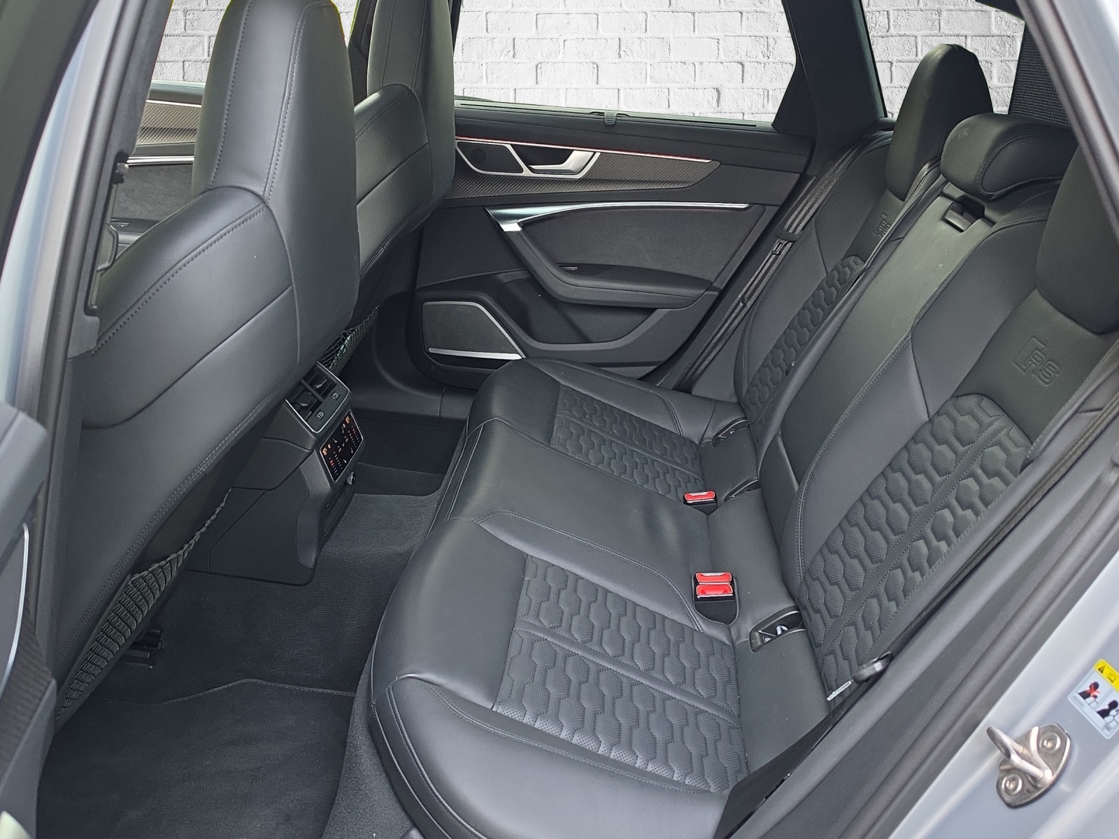 AUDI RS6 Avant 4.0 TFSI V8 Performance quattro-image-16