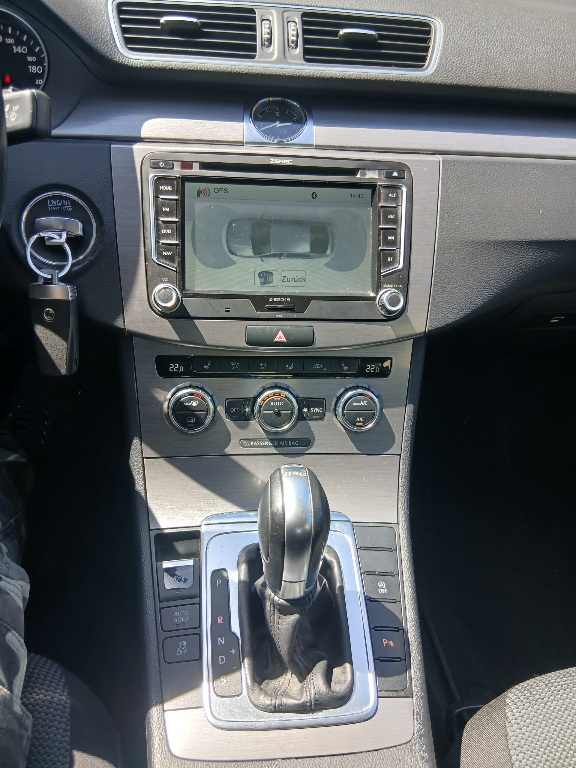 VOLVO XC40 T5 AWD Momentum Geartronic-image-8