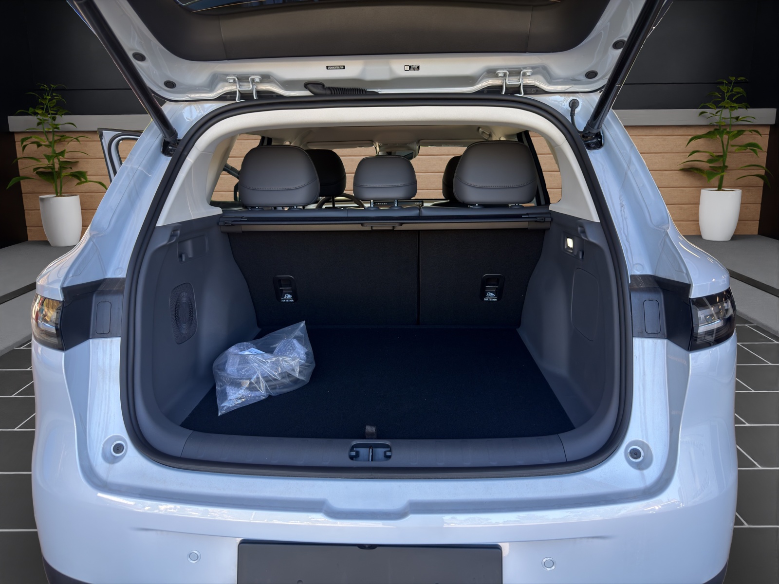 LEAPMOTOR B10 1.5 Hybrid EV-image-8
