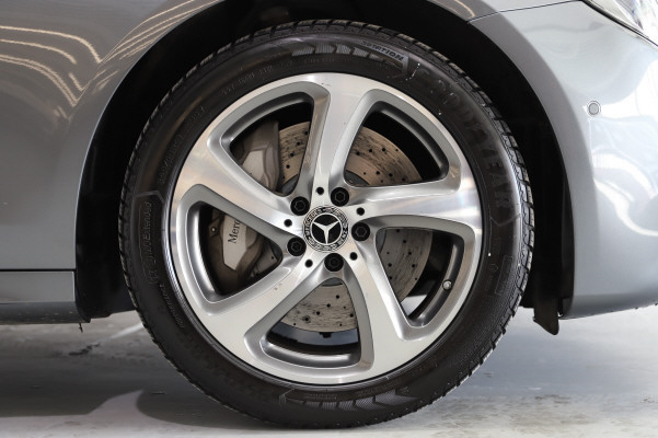 MERCEDES-BENZ E 400 AMG Line 4 Matic-image-12
